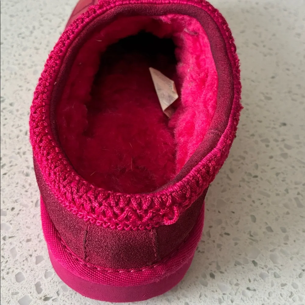 TASMAN UGG