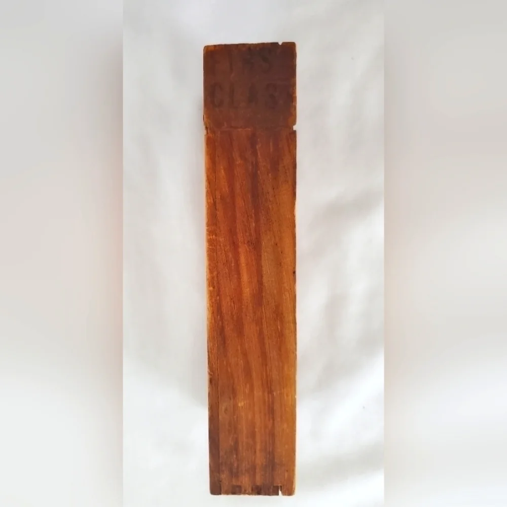N/A wooden box