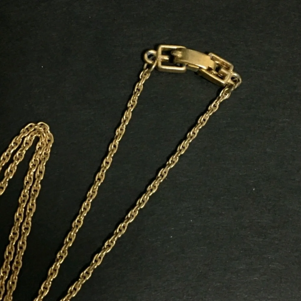 Givenchy elegant gold