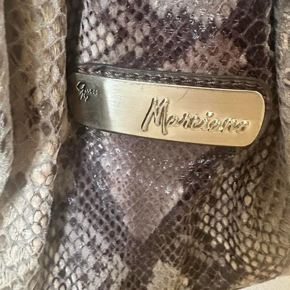 Guess by Marciano marciano by