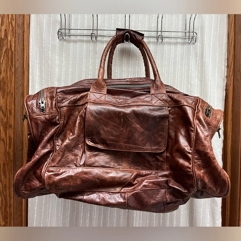 Handcrafted Leather With Zippered Compartments Traveling Duffel Bag Size XL