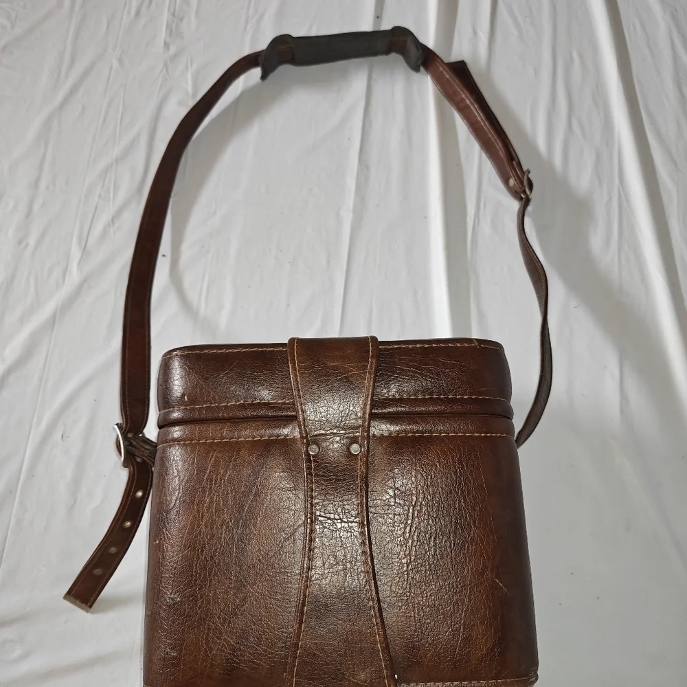 The Unbranded Brand vintage brown