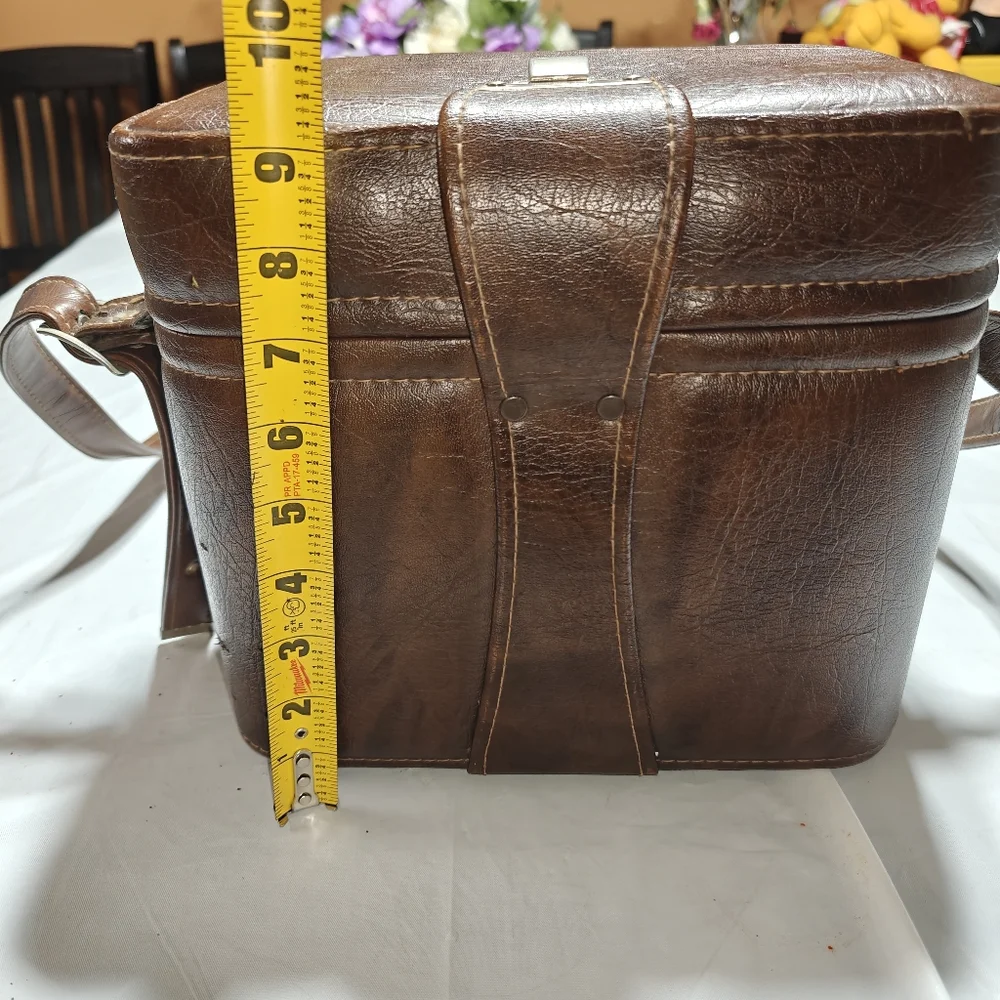 The Unbranded Brand vintage brown
