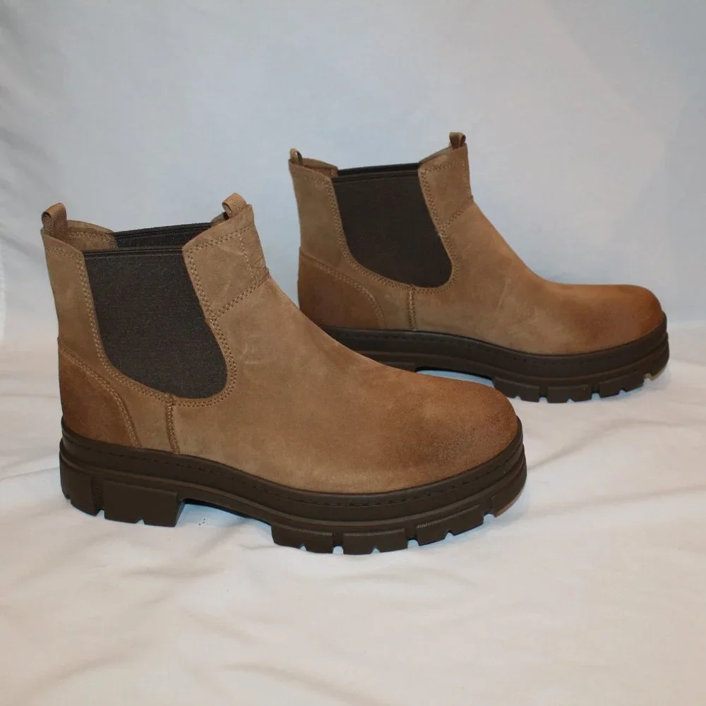 UGG made from