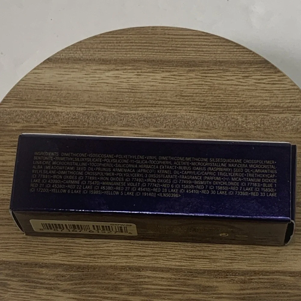 Estee Lauder estée lip hour
