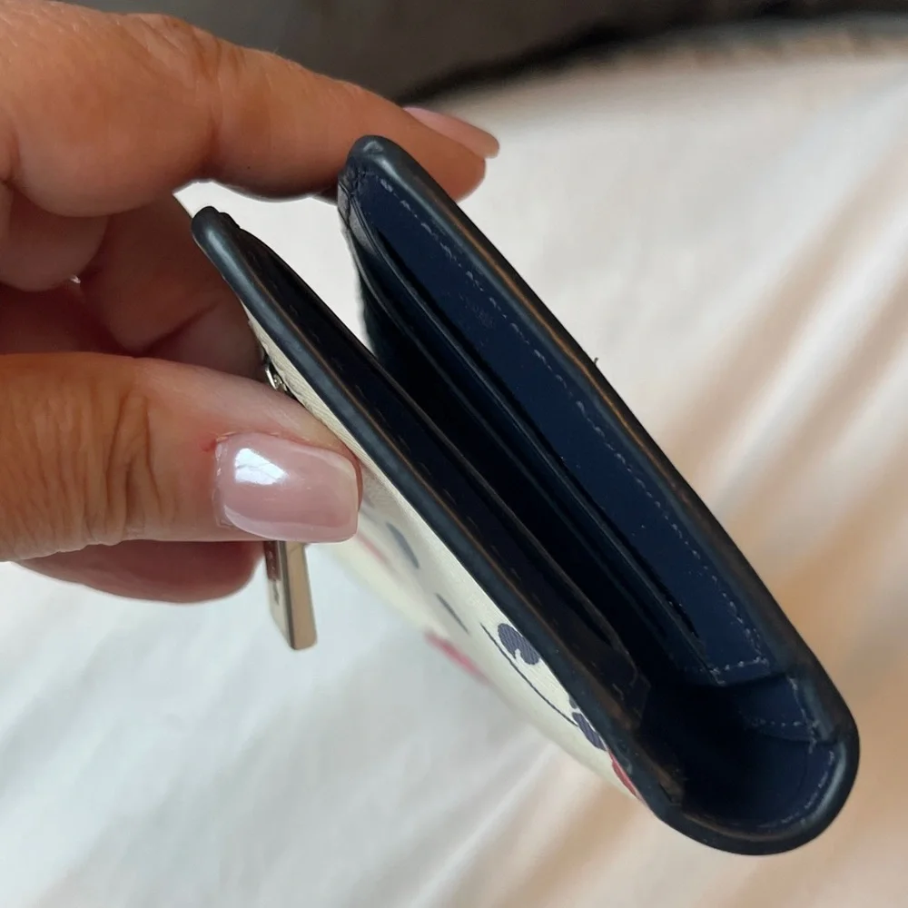 kate spade elegant wallet