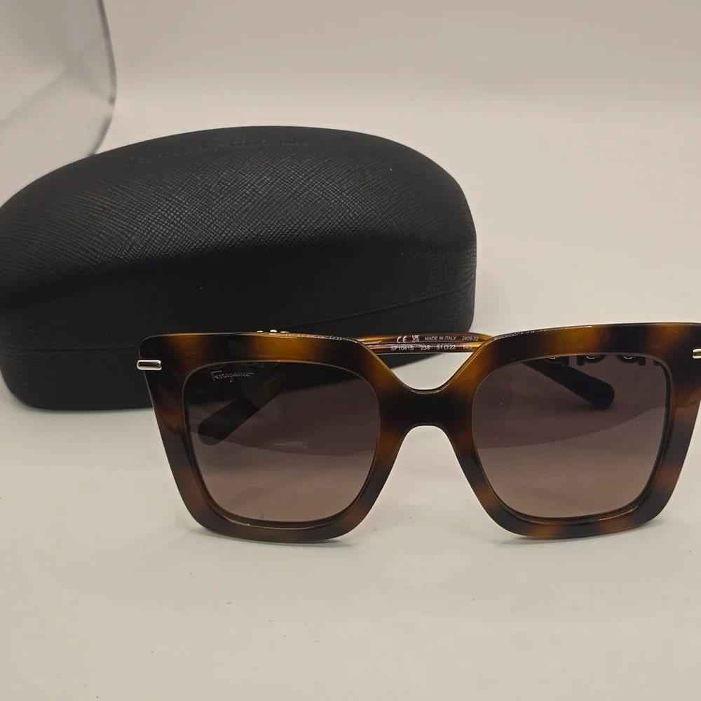 Used Salvatore Ferragamo Sunglasses SF1041S Havana/Brown Gradient with case
