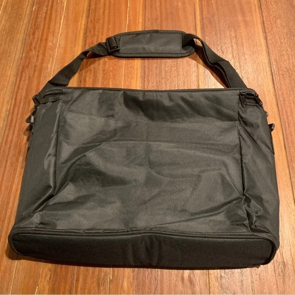 N/A black laptop