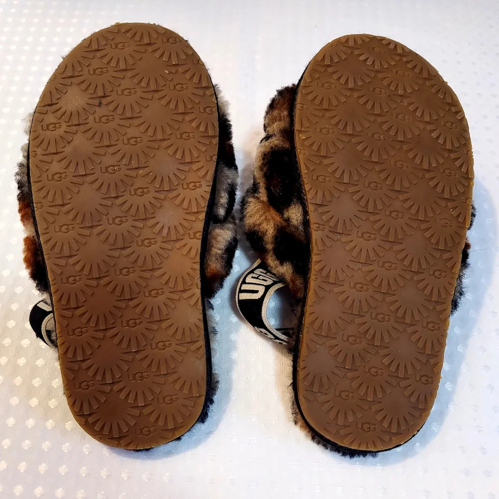 UGG Kids' Fuzzy Leopard Print Sandals