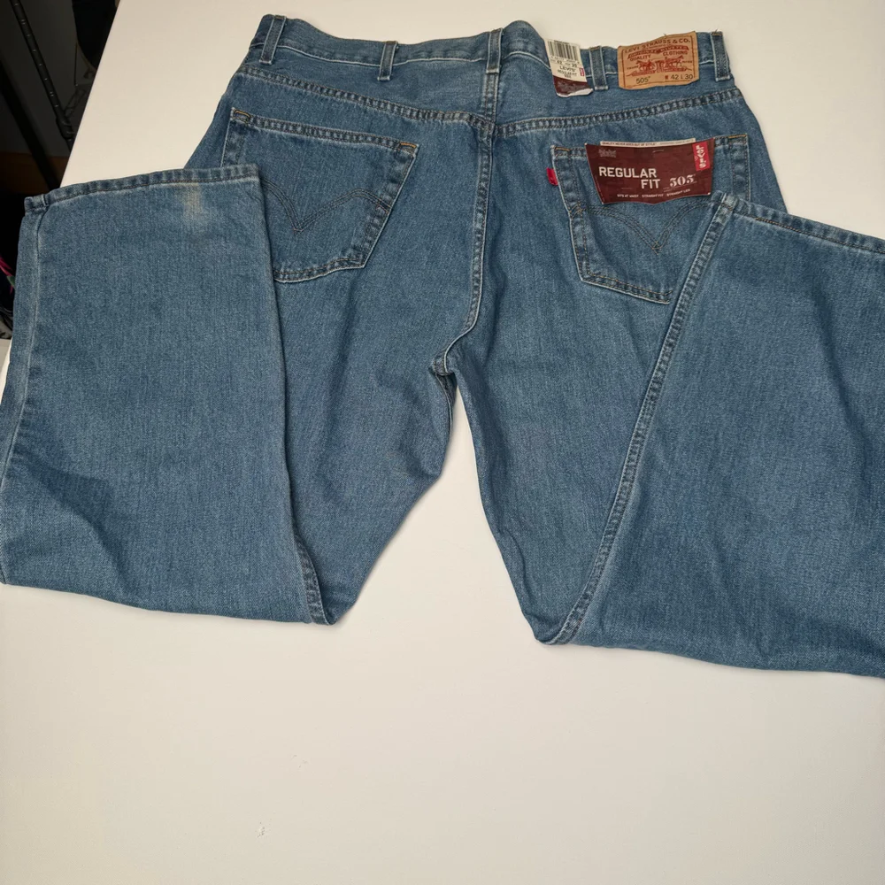Levis levi men