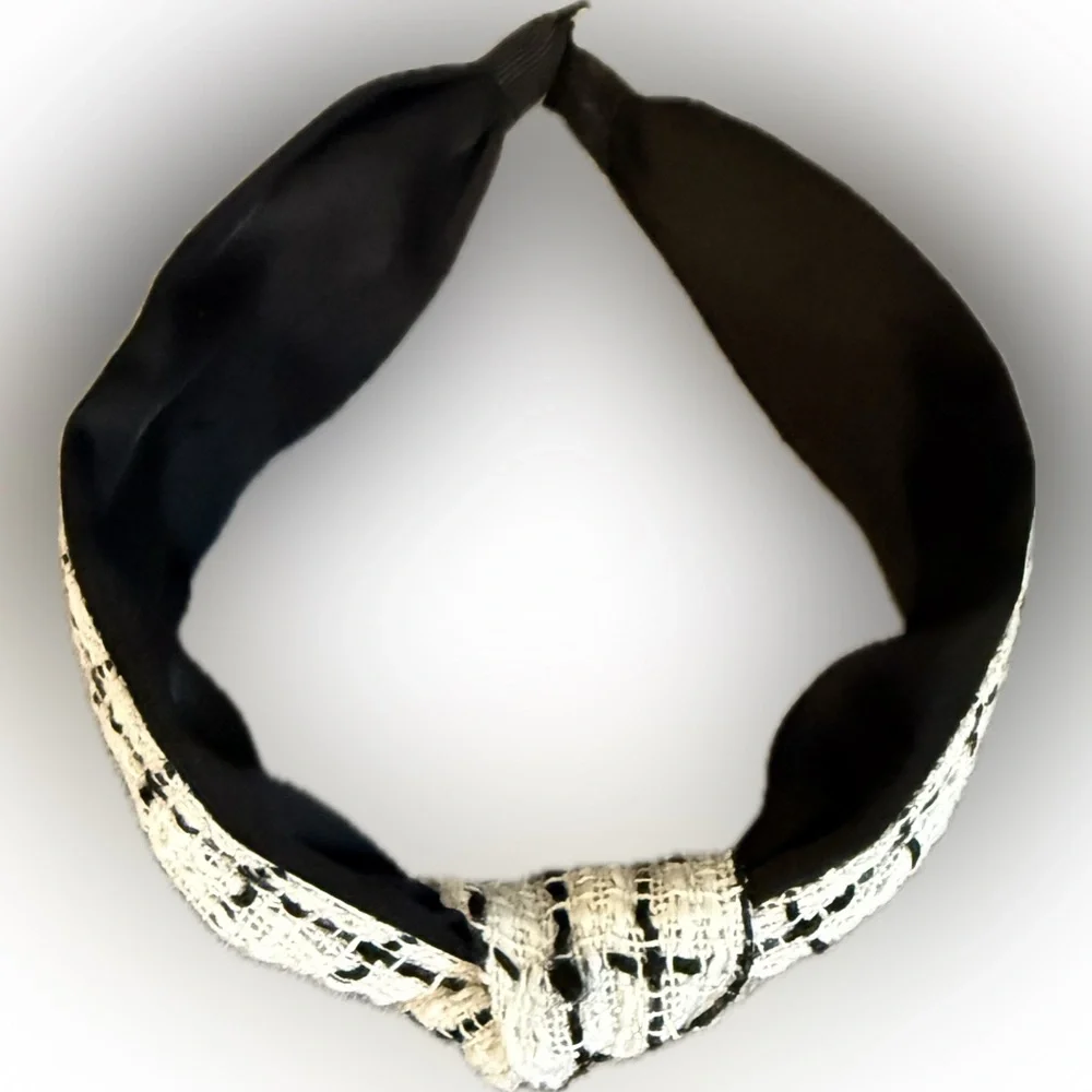 🖤🤍Chic Black & White Knotted Headband/NWOT🖤🤍