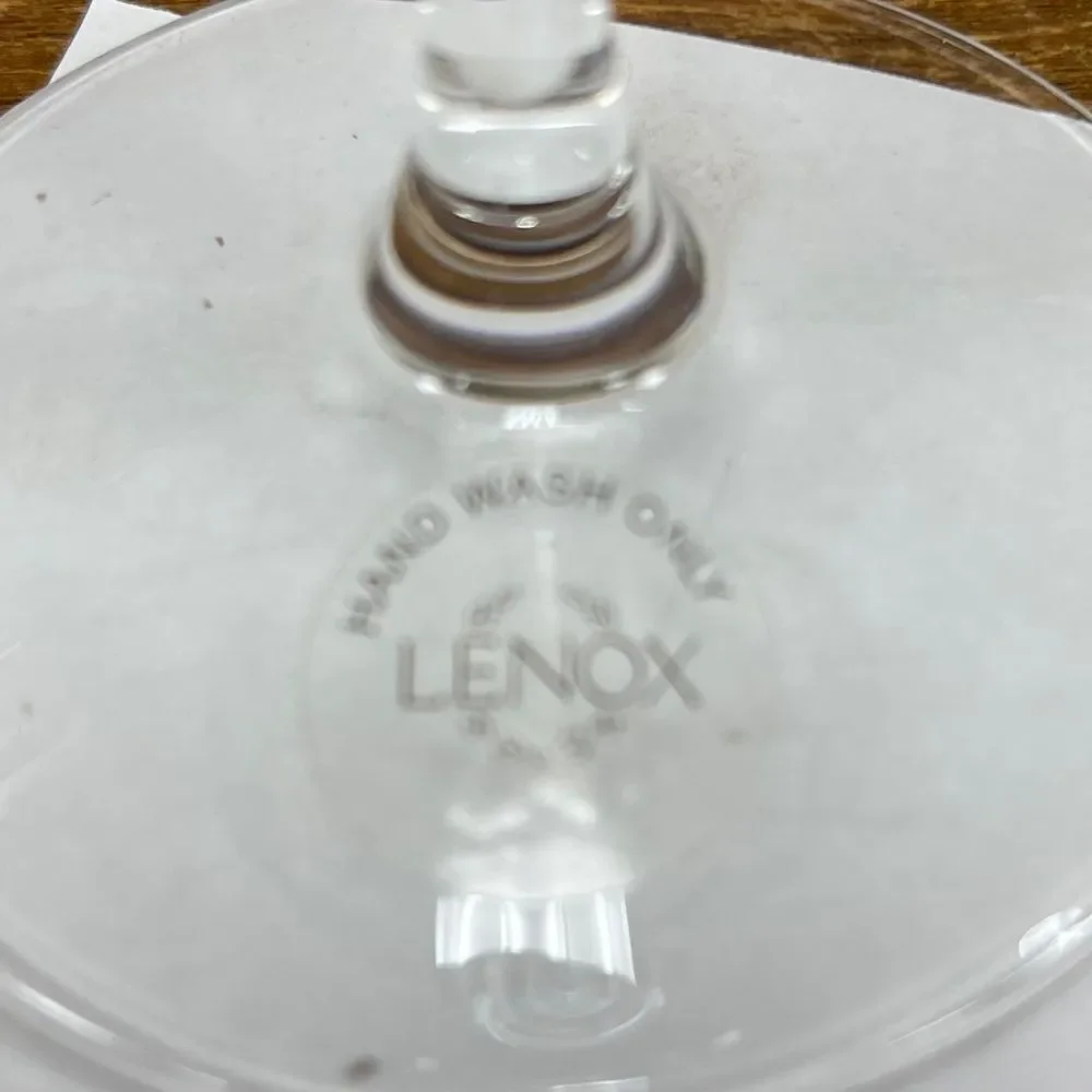 New Lenox Venetian Lace Wine Glass. kk190