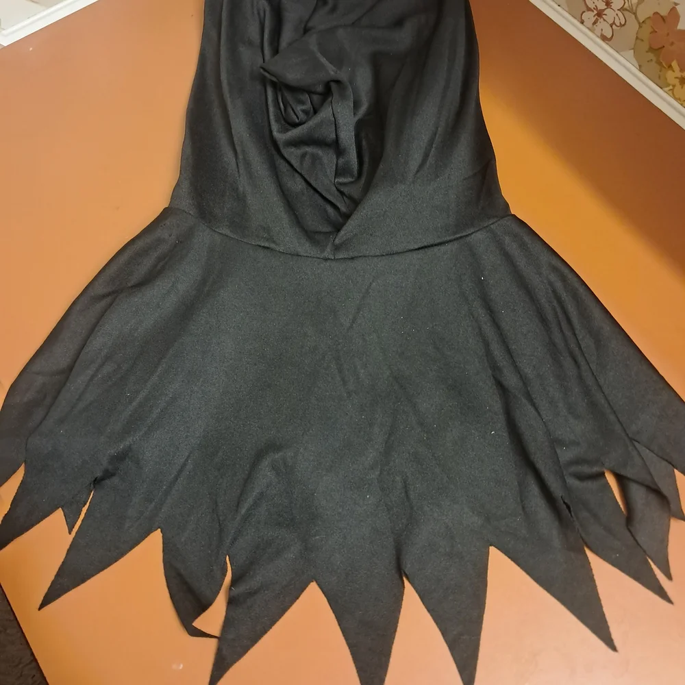 not sure perfect hooded black