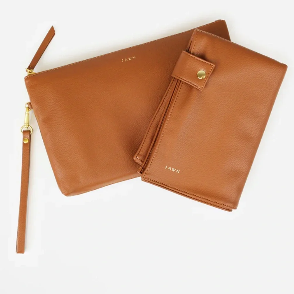 NWT Fawn Design “The Changing Clutch - Brown”