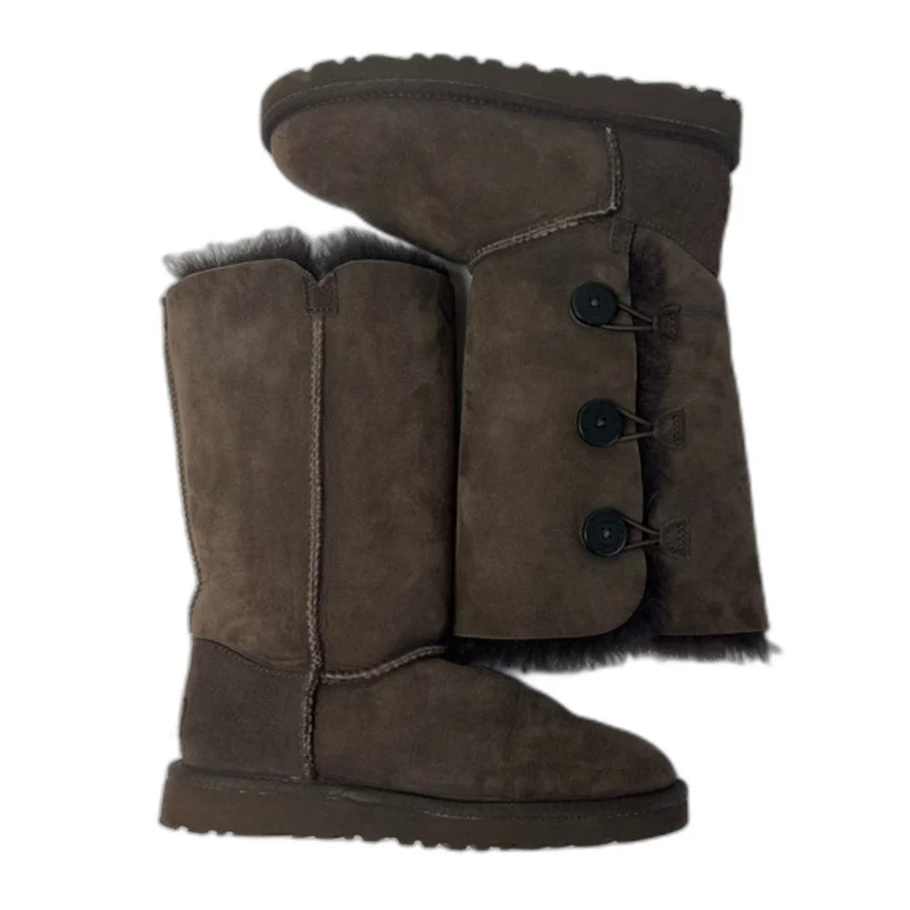 UGG bailey button