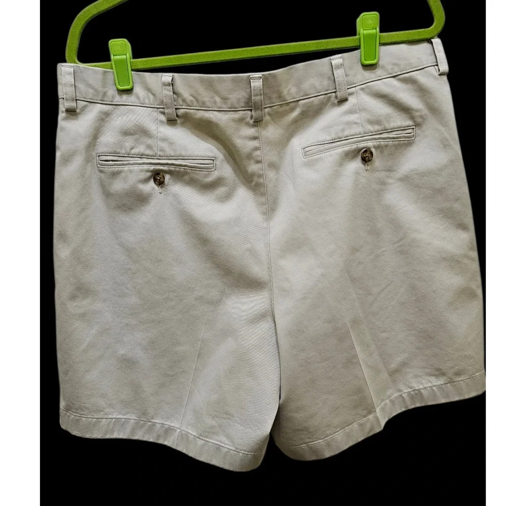 L.L. Bean classic pleated