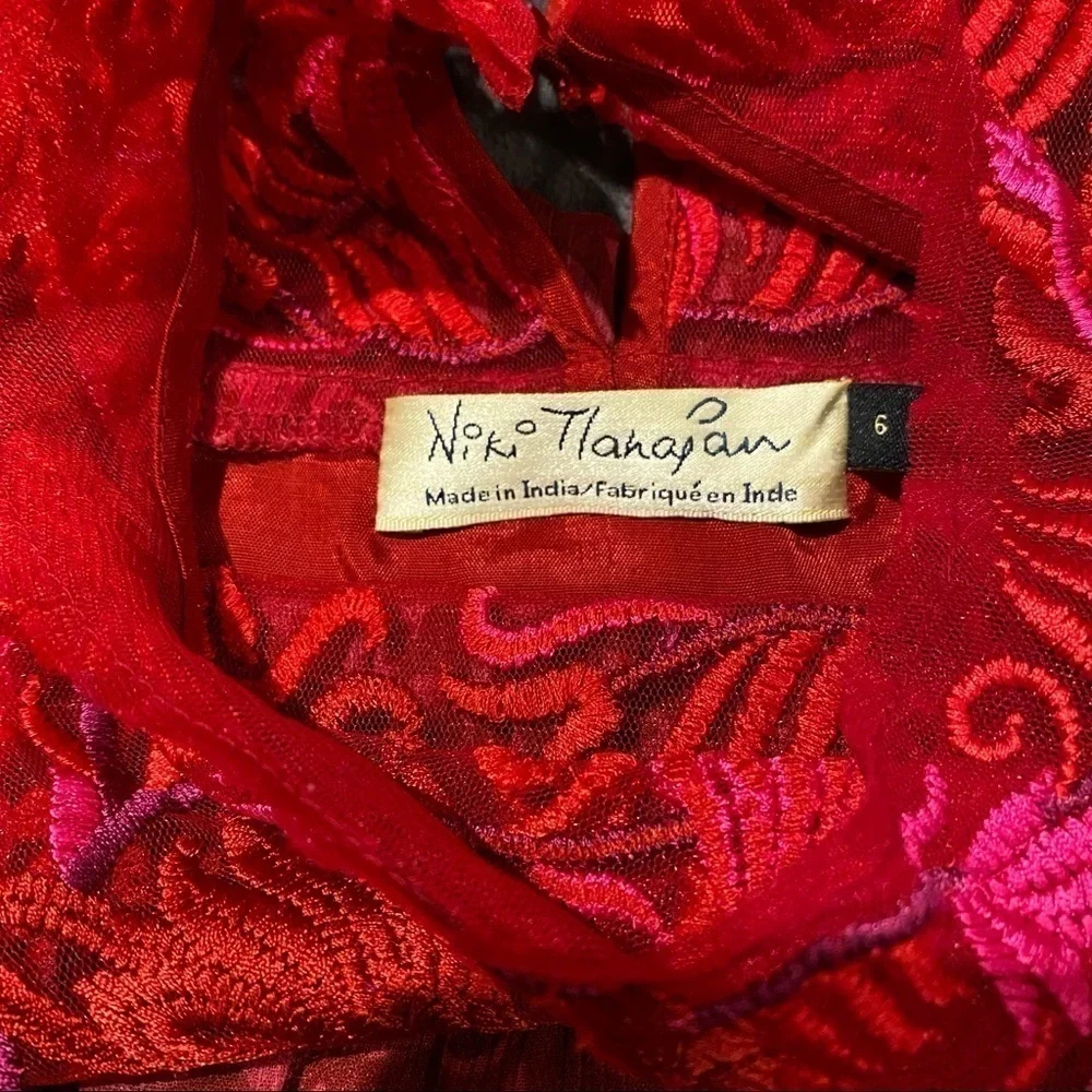 Niki Tlahajan measurements lined material