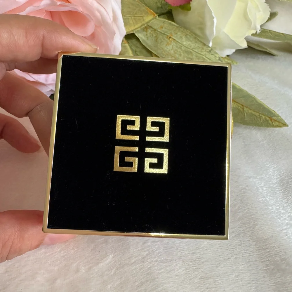 Givenchy achieve flawless