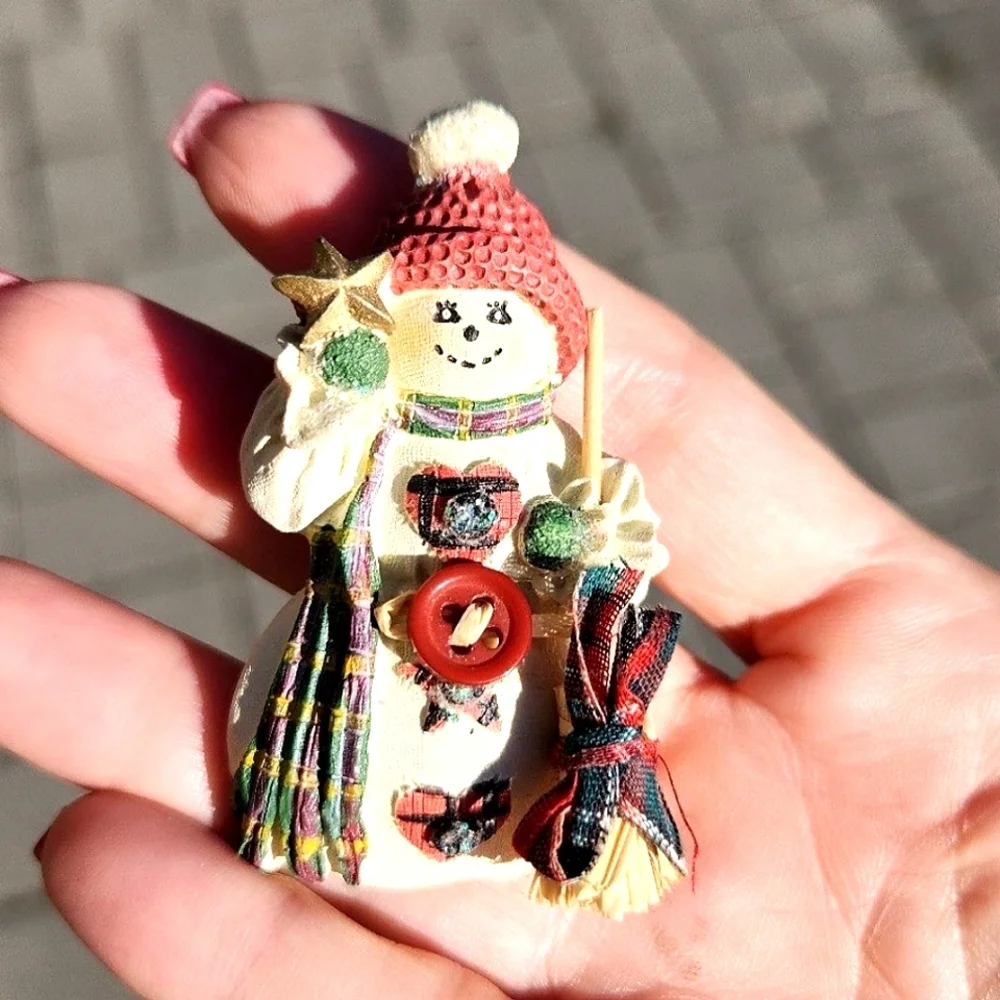 Anthropologie snowman resin
