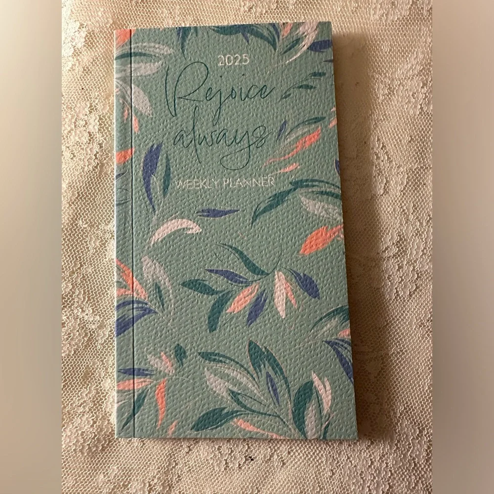 2025 Weekly Pocket Planner Appointment Book (6 1/2 X 4 ) Pay Bills Calen…