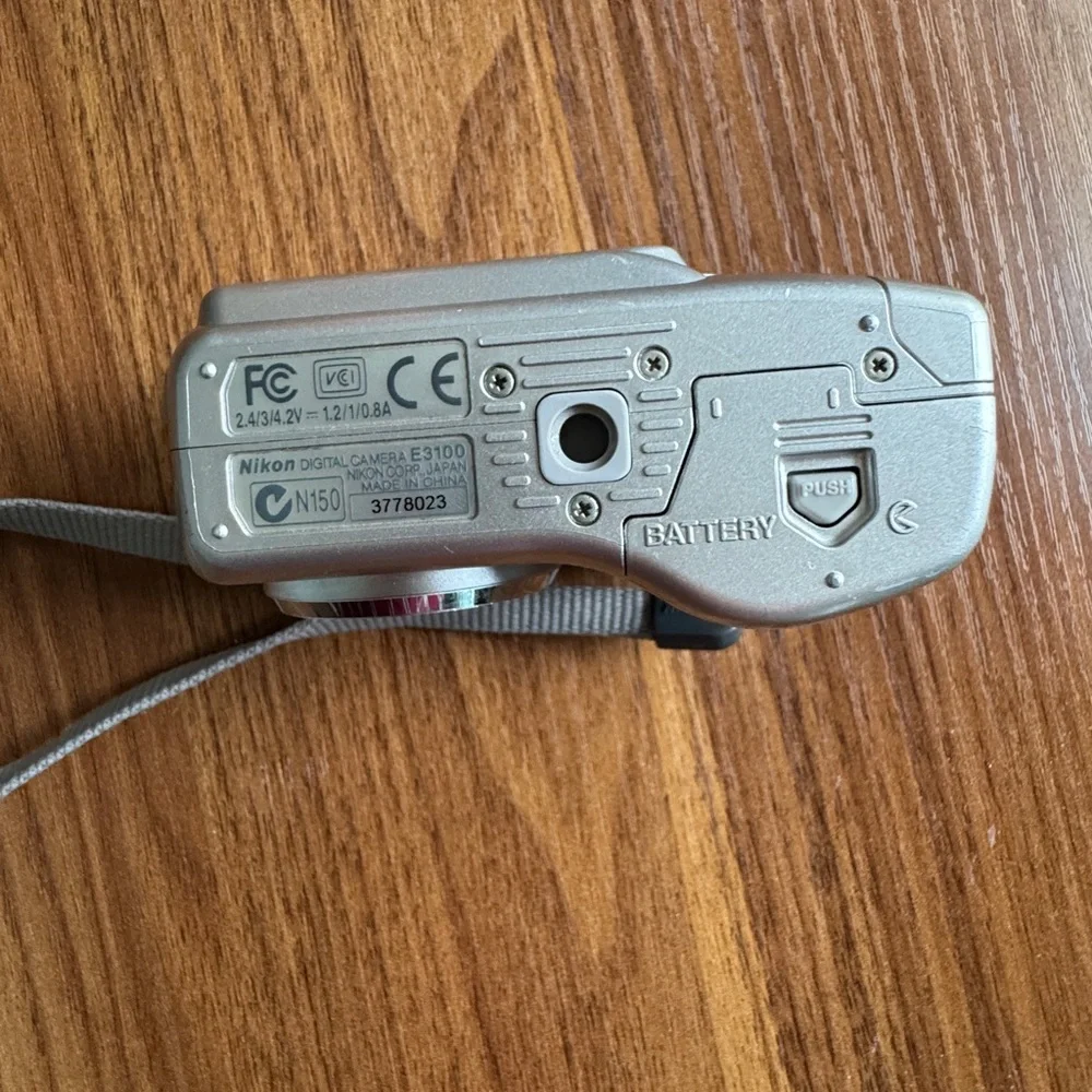 Nikon coolpix 3100