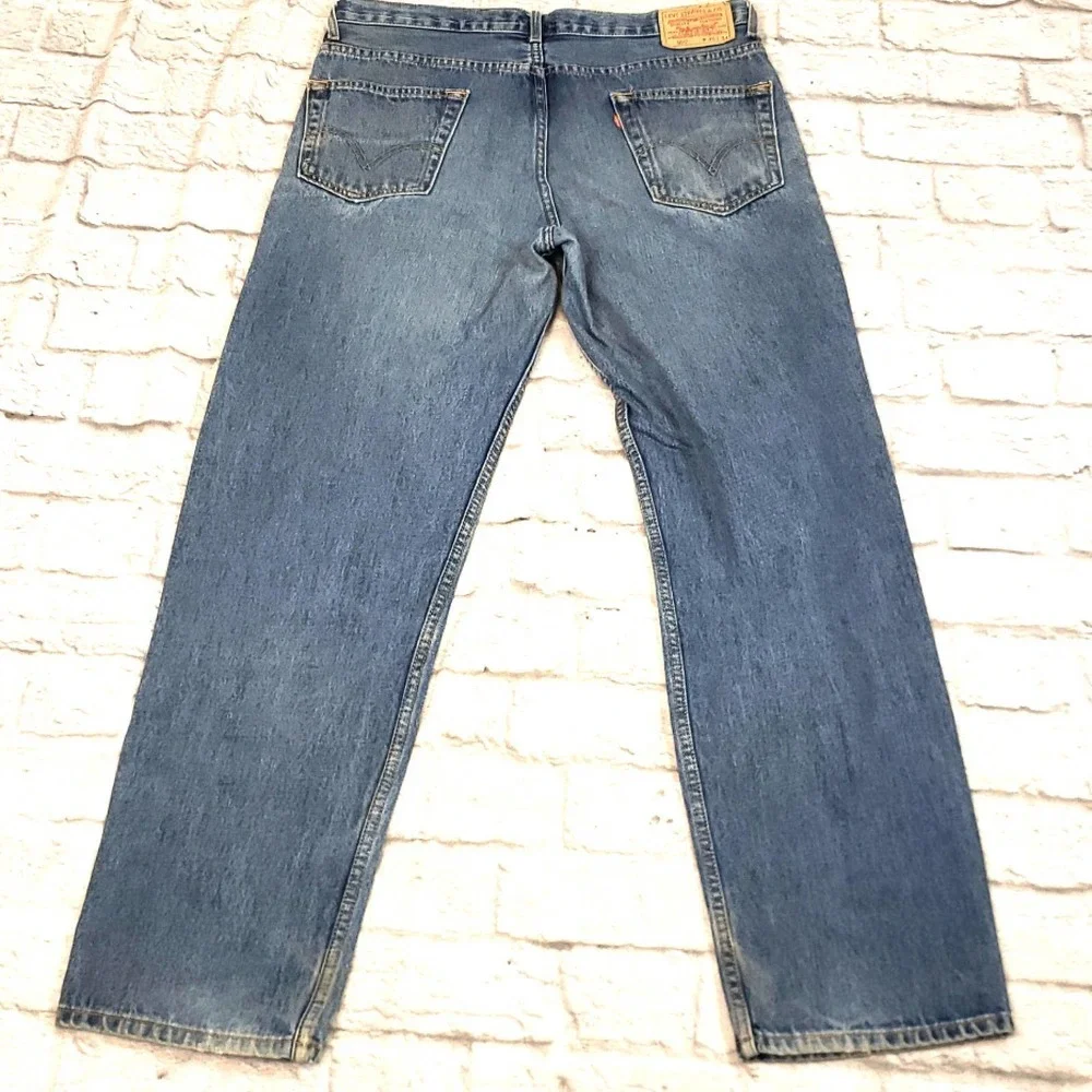 Levis levi 550
