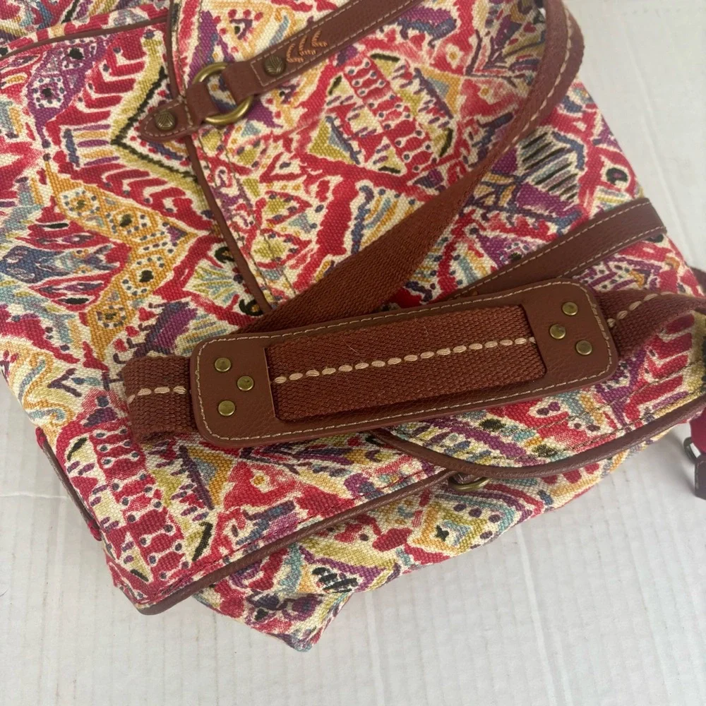 Sakroots vibrant crossbody