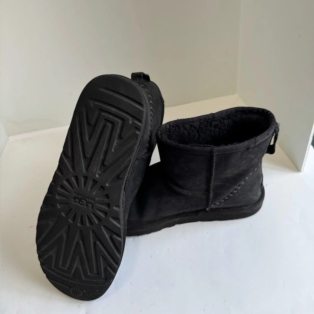 UGG Classic Mini Deco Snow Boots 'Black Grey Men’s. Size 13