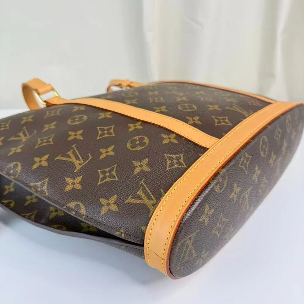 Louis Vuitton exterior little