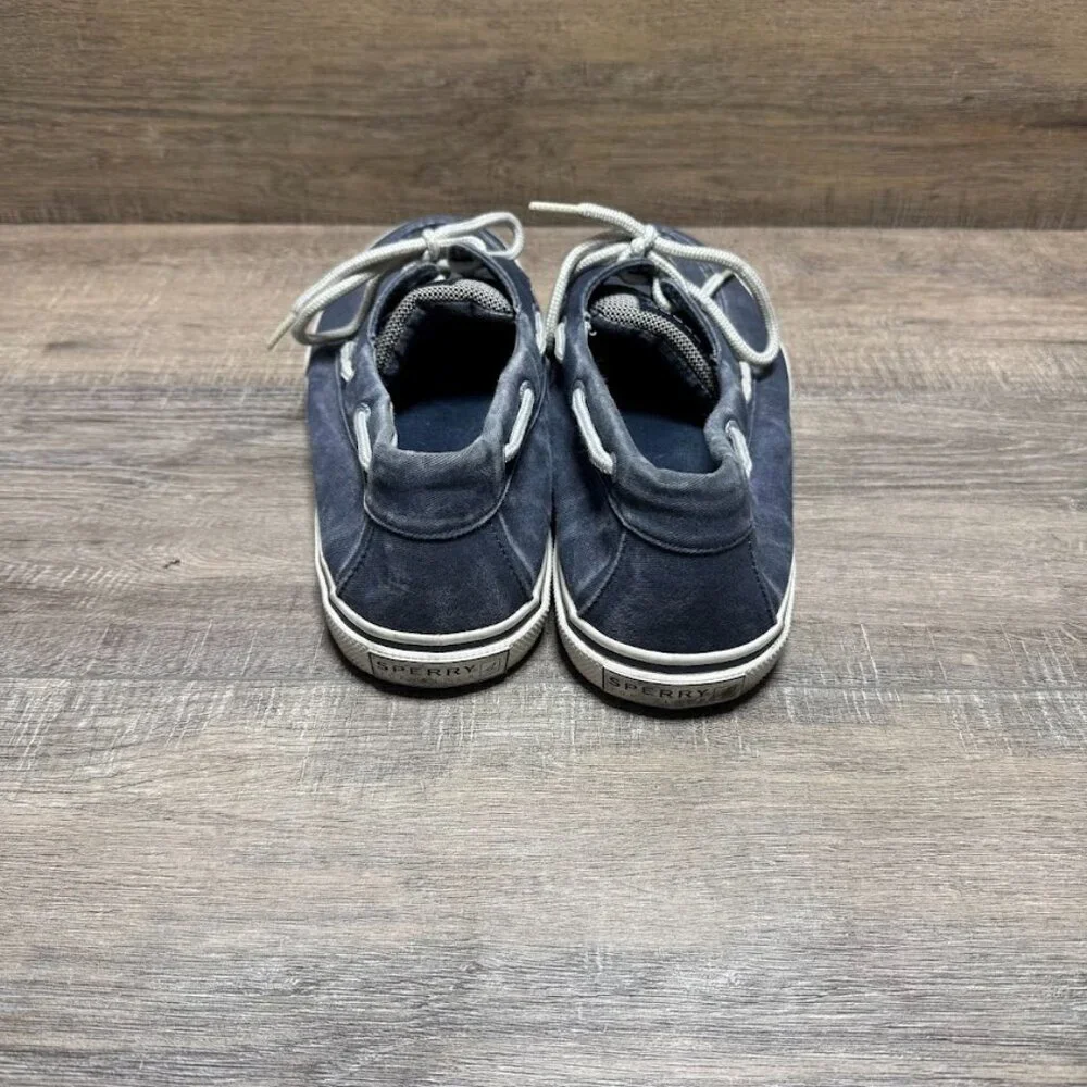 Sperry casual up who