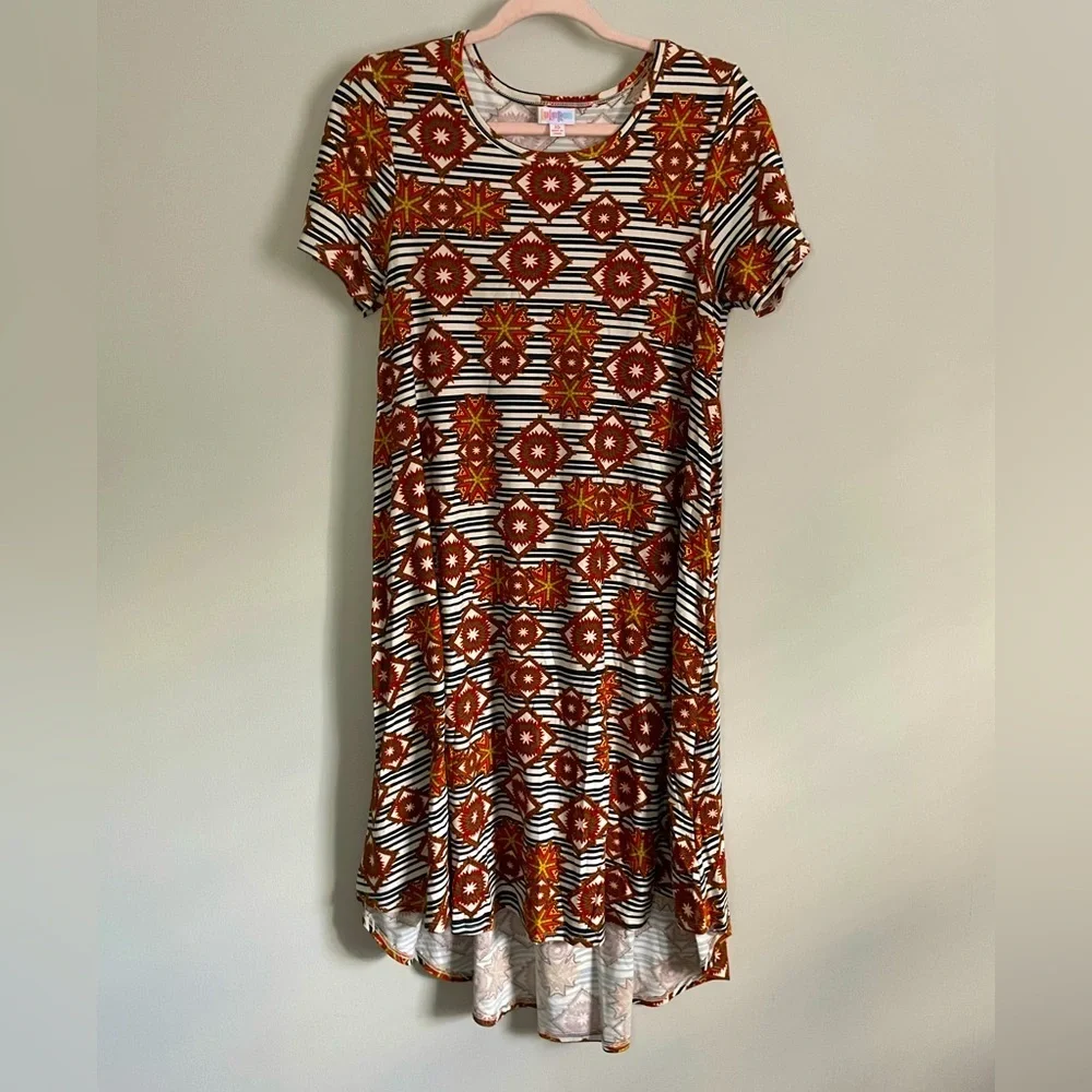 Lularoe Carly Dress Striped Geometric Super Soft (Legging Material)