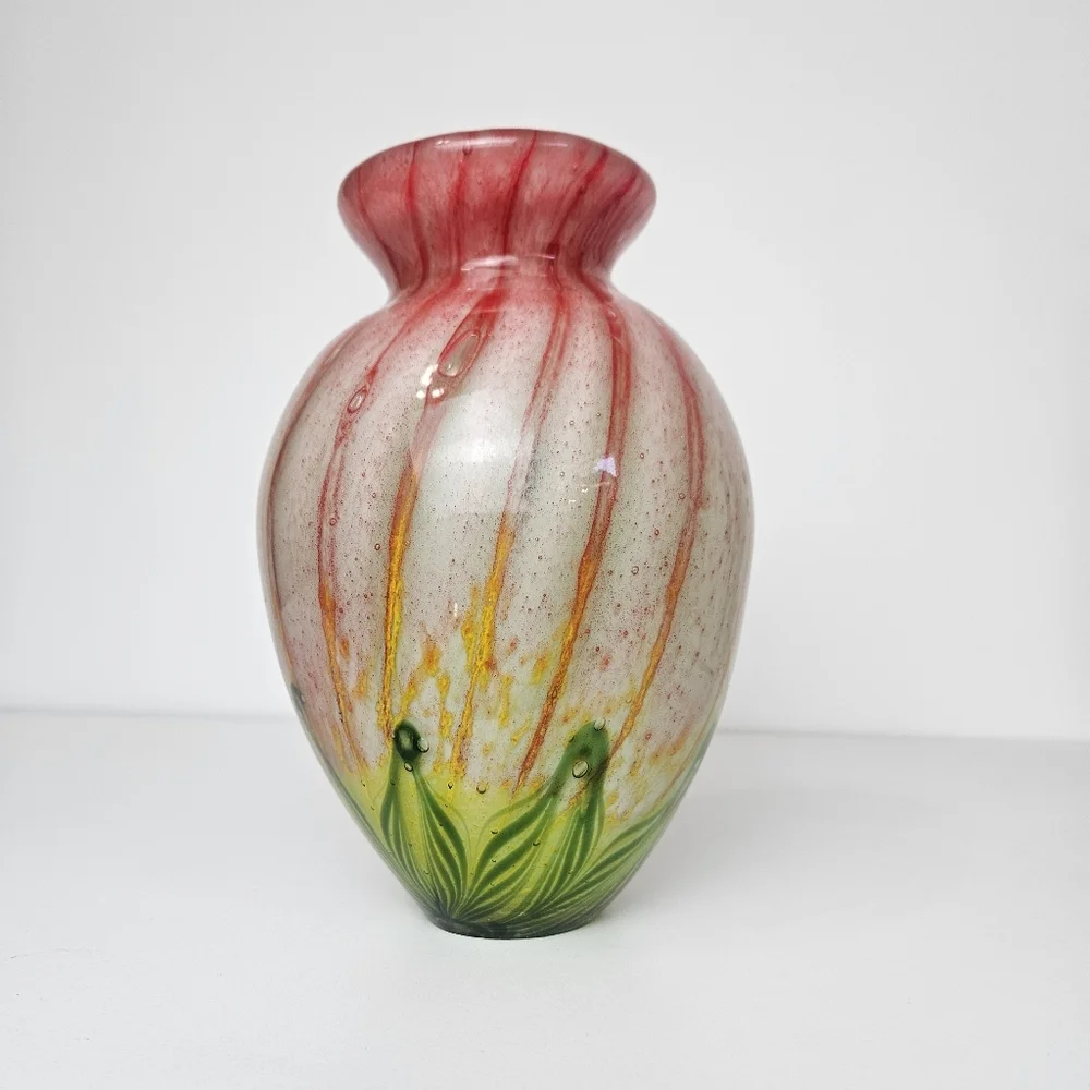 Vintage Fifth avenue crystal blown artglass Vase