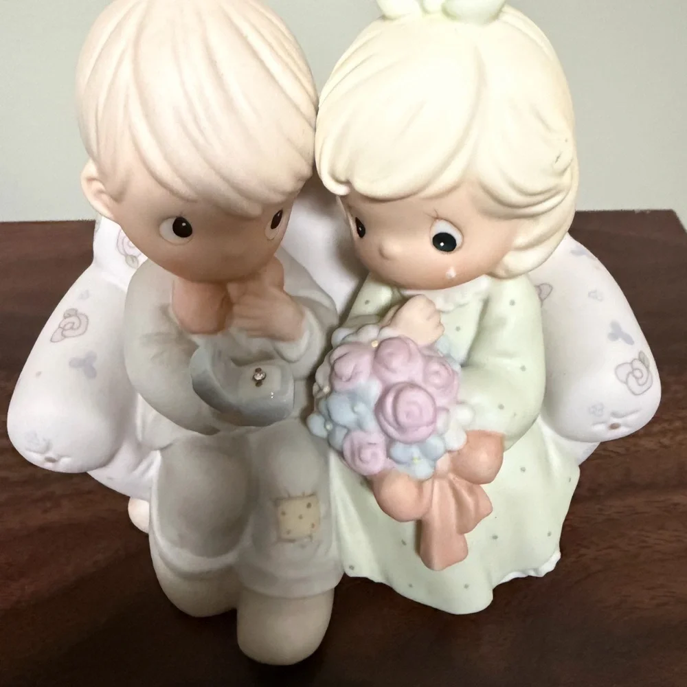 Precious Moments precious moments
