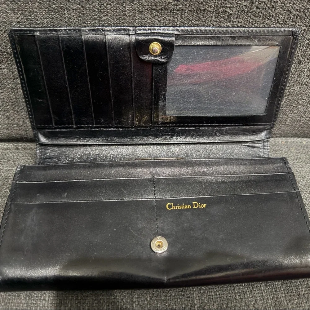 Dior chic wallet