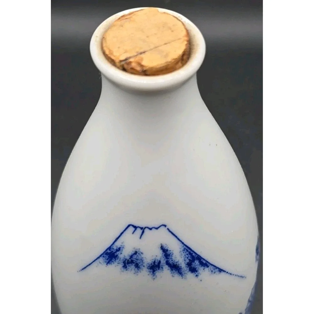 N/A saki bottle