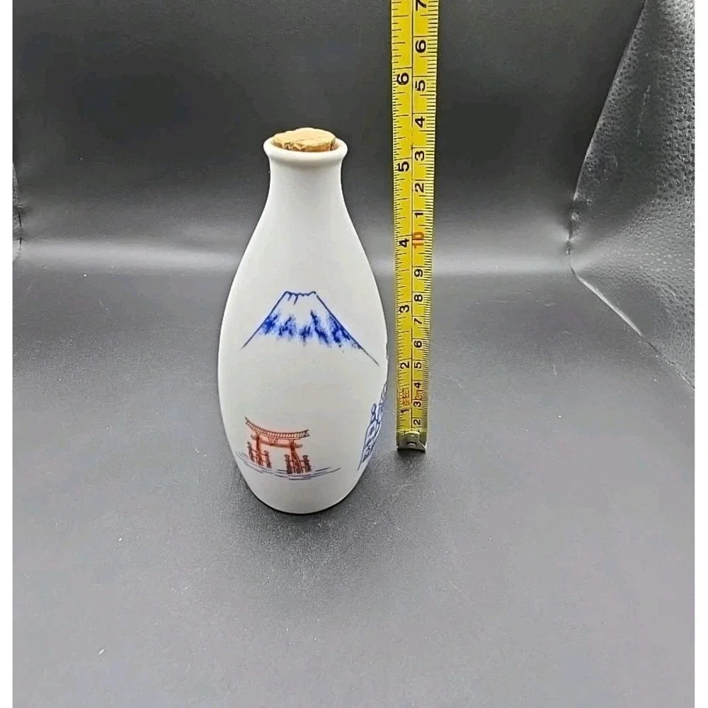 N/A saki bottle