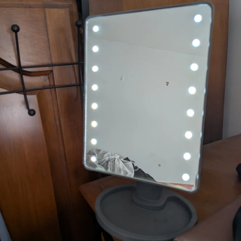 N/A vanity daily