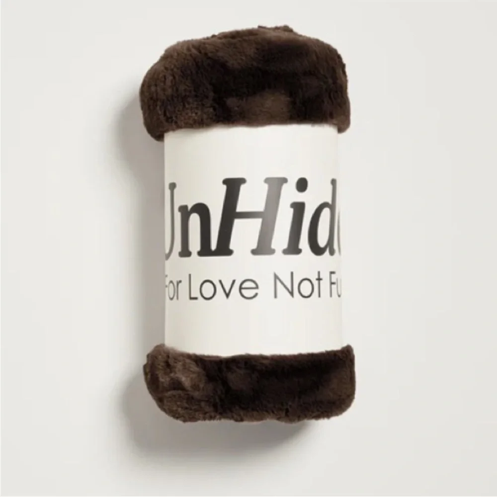 Unhide Chocolate Hare