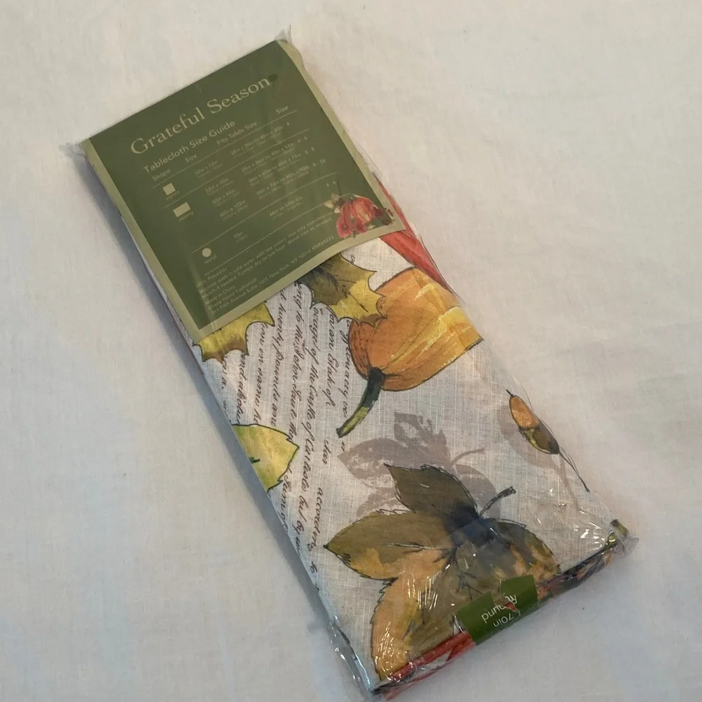 Round Tablecloth Sunflower squash acorns grateful season fall pattern NWT