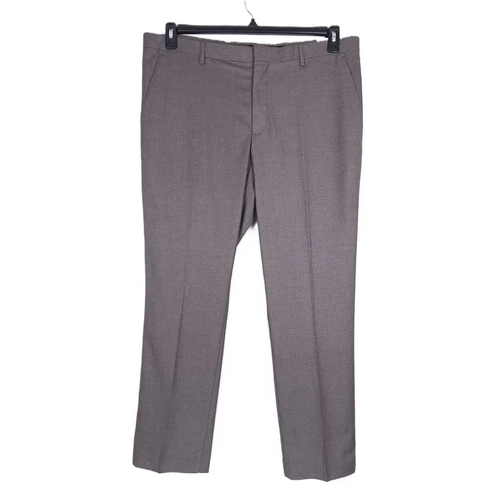 Perry Ellis versatile enough