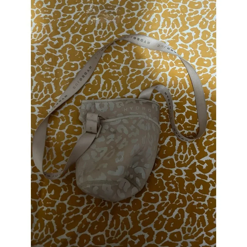 Hydrojug sleeve‎