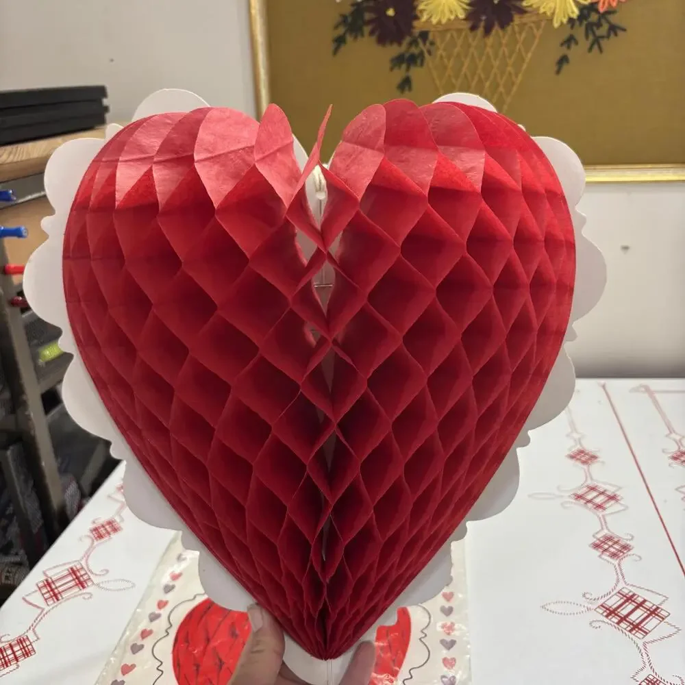 Vtg 70s Beistle honeycomb heart valentine decor