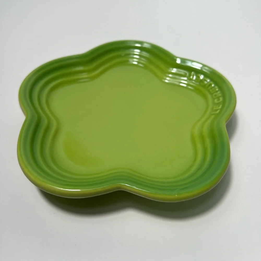 Le Creuset description add