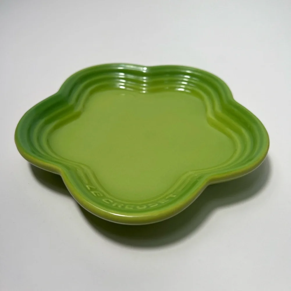Le Creuset description add
