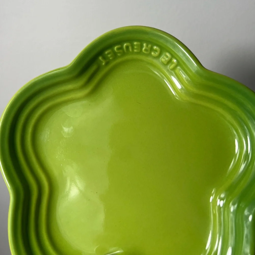 Le Creuset description add