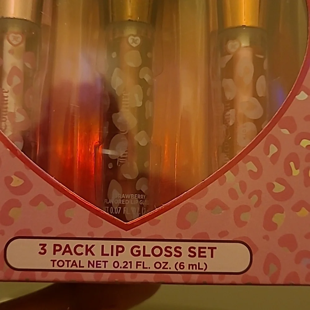 Juicy Couture chic lip