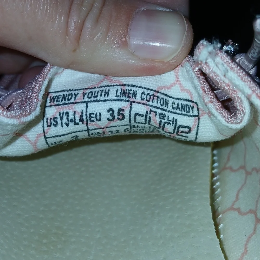 Hey Dude size fabric chic