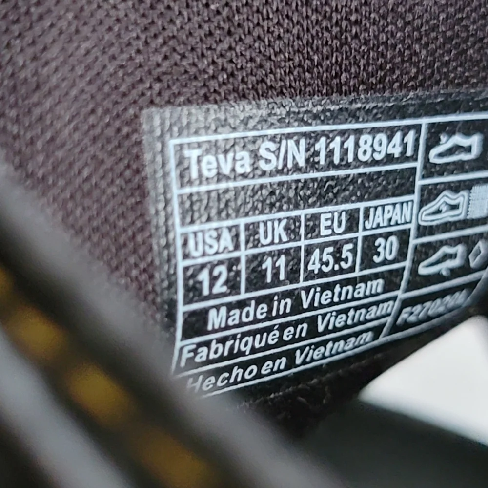 Teva men flintwood