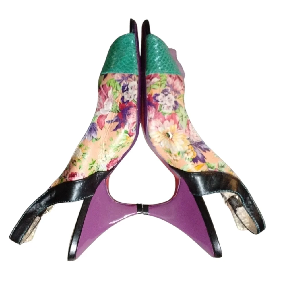 Poetic License heel genuine