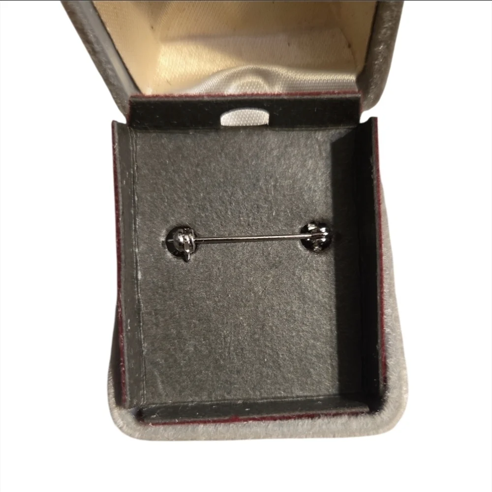 Unique Vintage dazzling silver